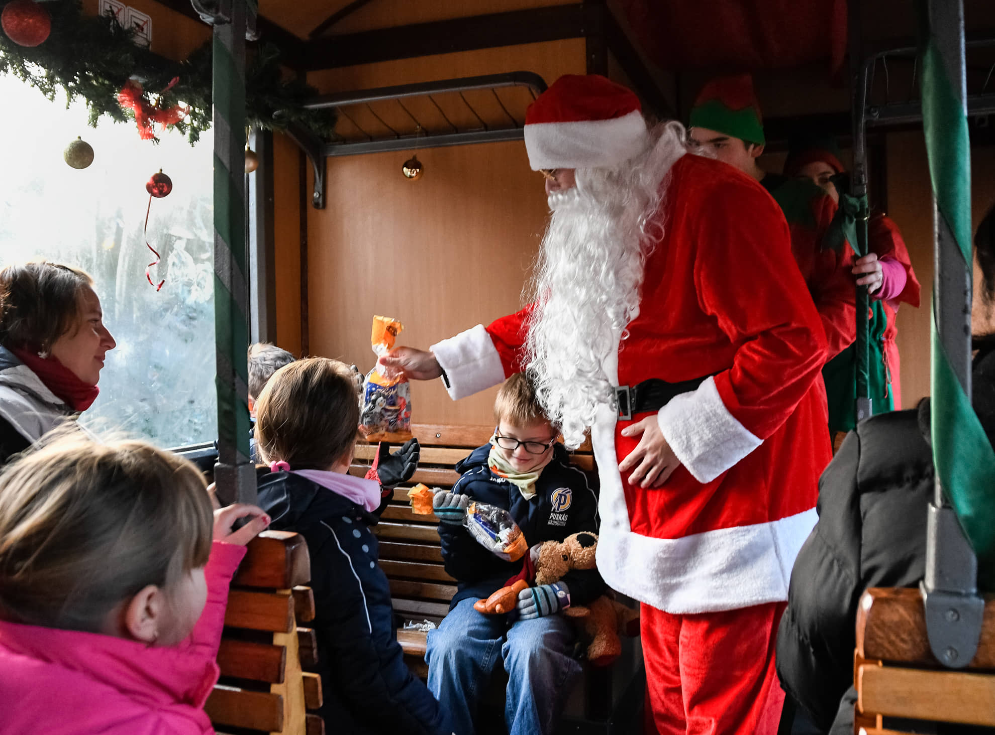 II. VÁL VÖLGYI MIKULÁSVONAT